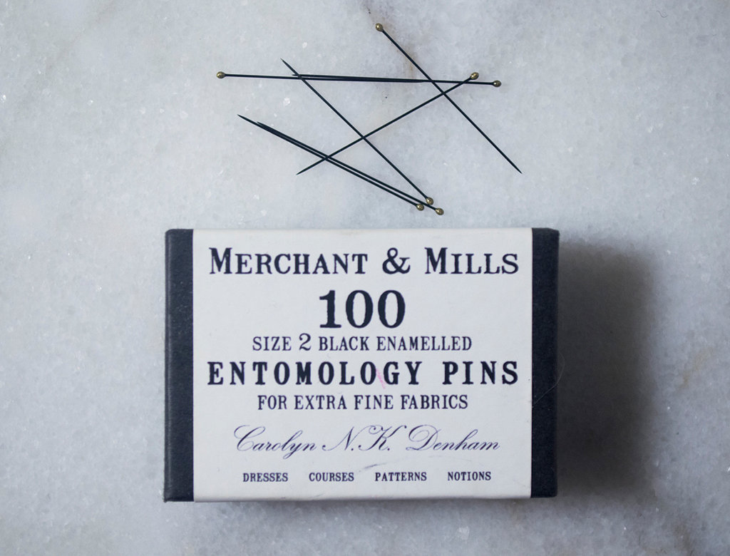 Black enamelled sewing pins