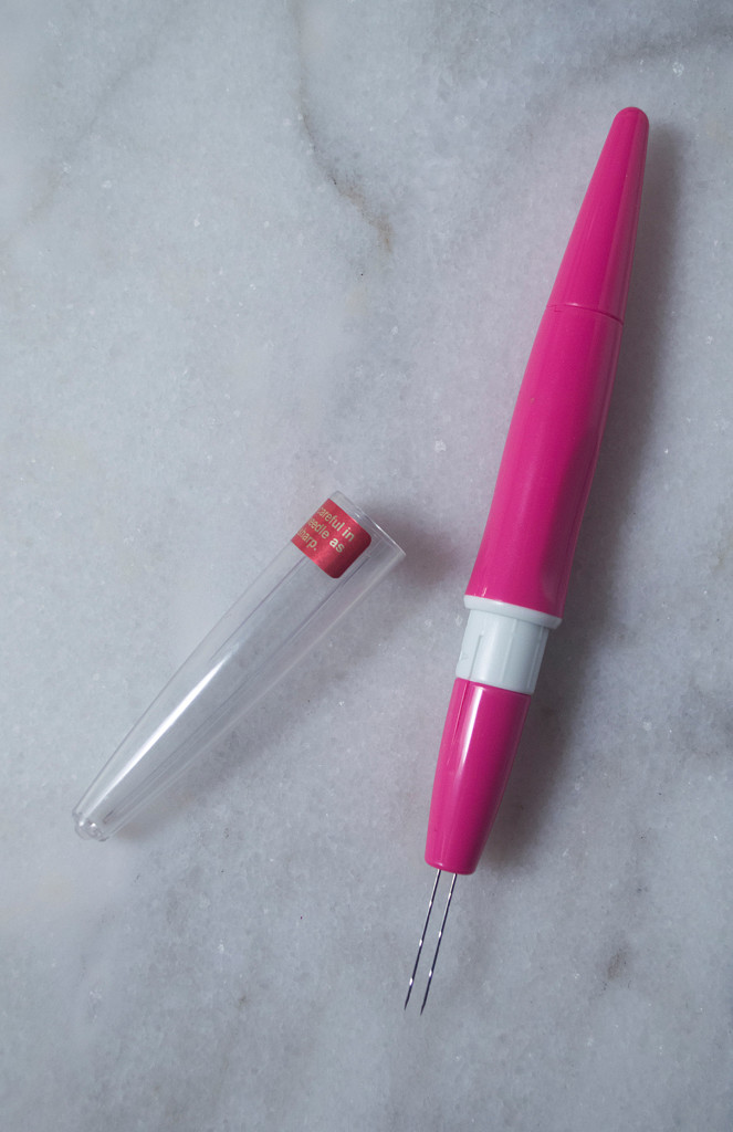 Clover Pen Style Felting Tool